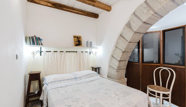 Studio Apartment 'Flat Calatafimi Segesta' with Wi-Fi and Air Conditioning