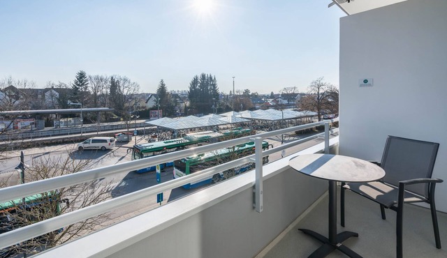 Studio Apartment 'Huber Living Single 201' with Balcony & Wi-Fi