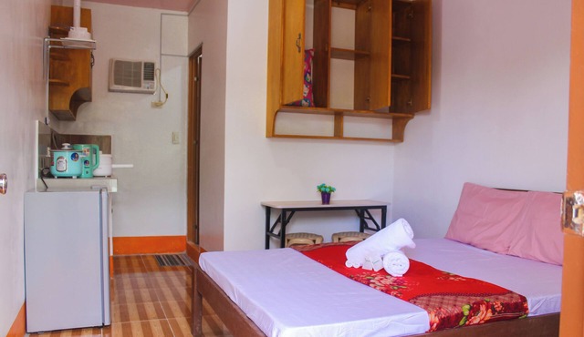 Studio Apartment in charming Panglao with WiFi, AC