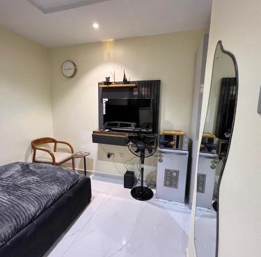 Studio apartment in Surulere