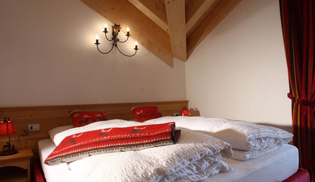 Studio Apartment 'Appartamento Mono 2' with Mountain View, Shared Garden and Wi-Fi