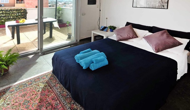 Studio Apartment "Lorenzo" with Sea View, Terrace & Wi-Fi