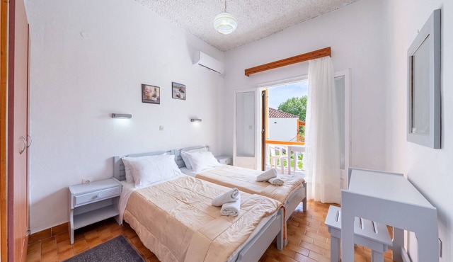 Studio Apartment 'Maltas 6' with Shared Terrace, Wi-Fi and Air Conditioning