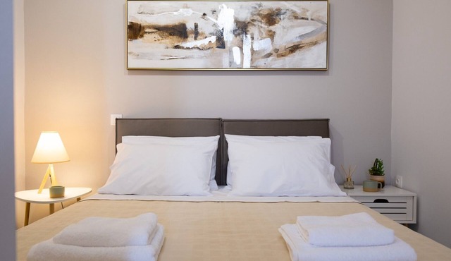 Studio Apartment 'Mella Roa Amar' with Shared Terrace, Wi-Fi and Air Conditioning