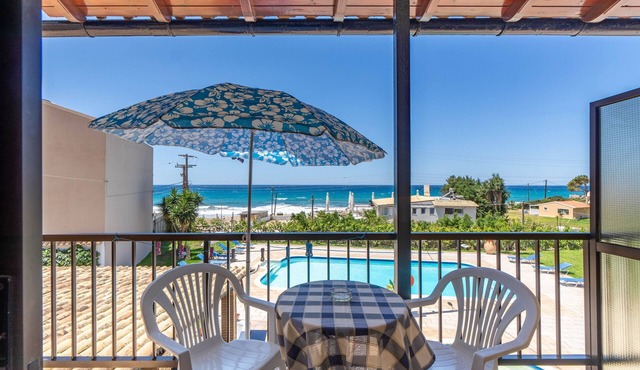Studio Apartment 'Mires House Front 1' with Sea View, Wi-Fi and Air Conditioning