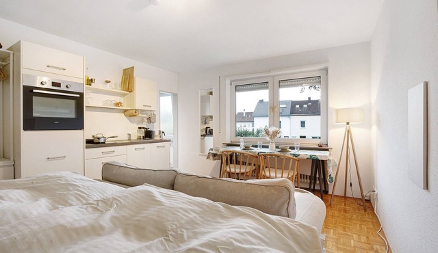Studio Apartment 'Modernes in Neu-Ulm' with Wi-Fi