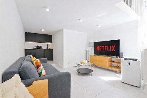 Studio Apartment Near Eiffel Tower with NetFlix