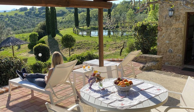 Studio apartment near the pool - L'Olmo