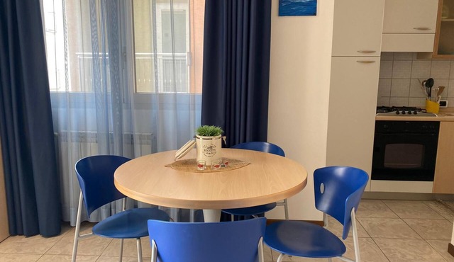 Studio apartment on the main street of Sottomarina, 2 minutes from the beach