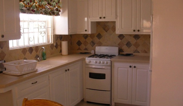 Studio Apartment Plover Court Apartments