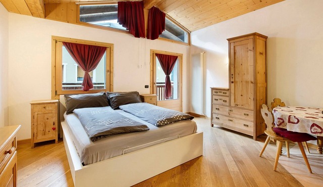 Studio Apartment 'Premesan 3' with Mountain View, Balcony and Wi-Fi