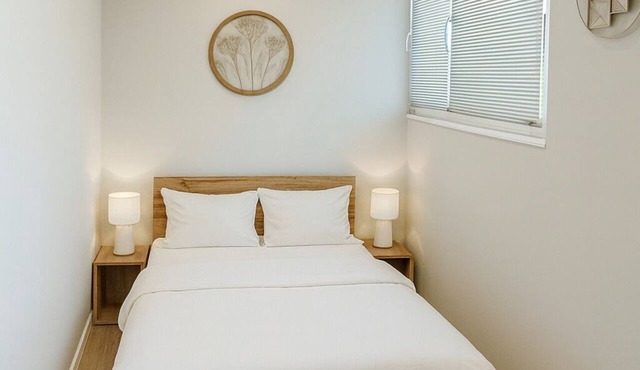 Studio-Apartment-Private Bathroom-Landmark view