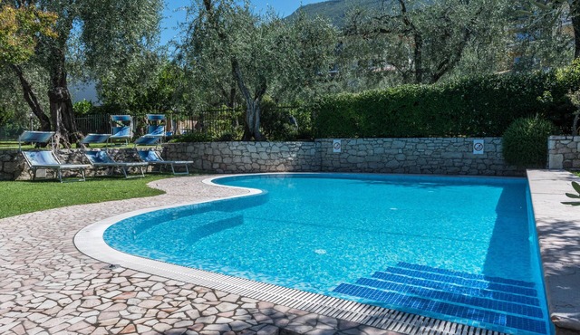 Studio Apartment 'Residence La Pergola Monolocale Uno' with Mountain View, Wi-Fi and Air Conditioning