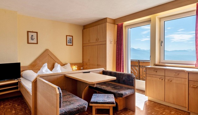 Studio Apartment 'Spinges' with Mountain View, Private Terrace and Wi-Fi