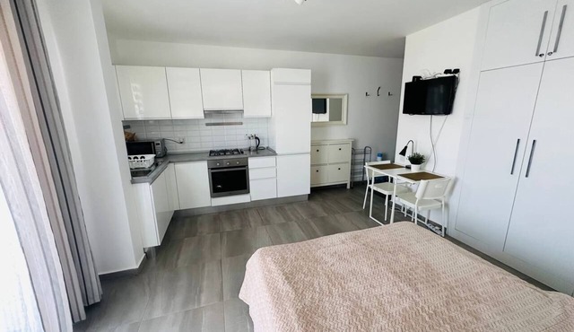 Studio Apartment Thalassa by the Sea
