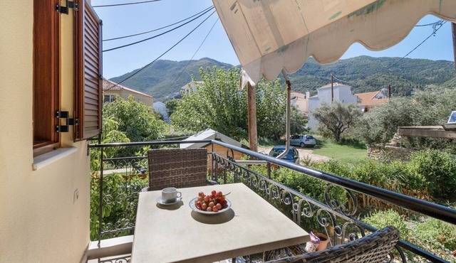 Studio Apartment 'Vaso' with Mountain View, Wi-Fi and Air Conditioning