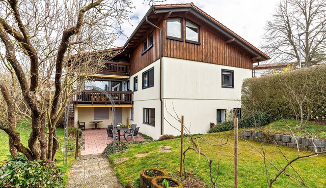 Studio Apartment 'Wächtersberg ' with Shared Terrace, Shared Garden and Wi-Fi