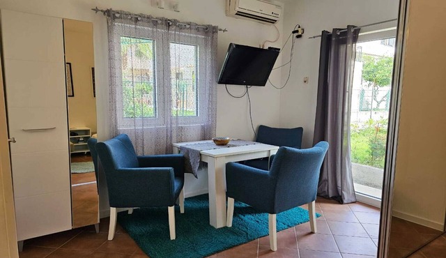 Studio Apartment with Balcony 2