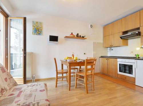 Studio Apt 14 by Interhome