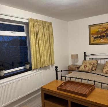 Studio apt with private parking