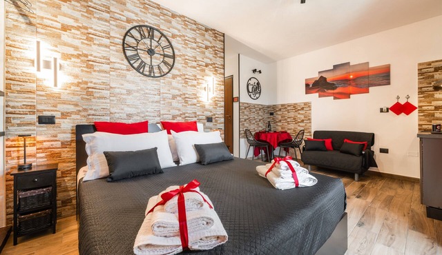 Studio 'Attilio's House' with Balcony, Wi-Fi and Air Conditioning