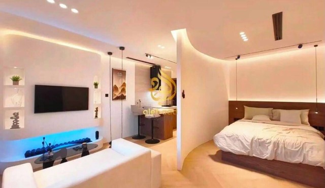 STUDIO AVAILABLE IN INTERNATIONAL CITY Available