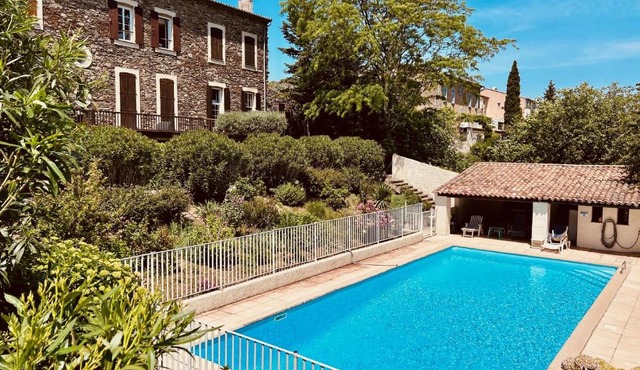 Studio avec piscine