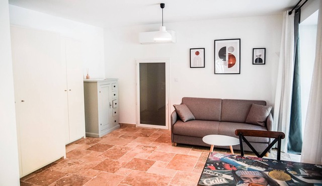 Studio Avec Terrasse au Sein D'un Domaine Équestre