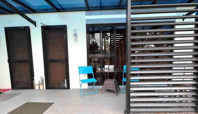 Studio B, Loft (M&K’s Guest House)