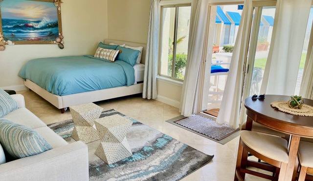 Studio Beach Condo - 3 feet from the sand!