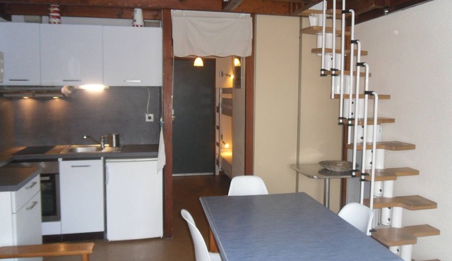 Studio between sea and forest 150m from the beach/CHQ HOLIDAYS ACCEPTED/INTERNET