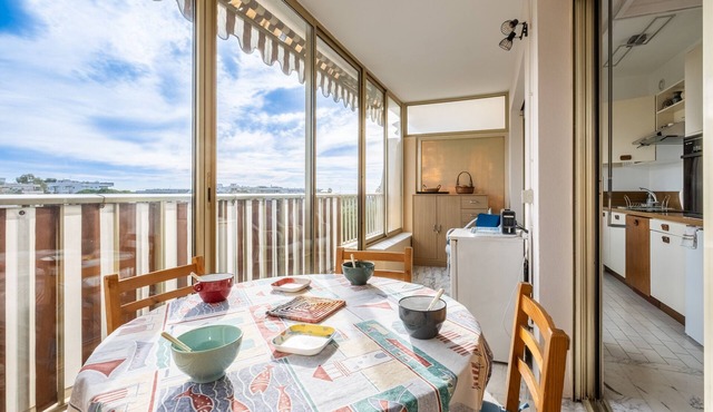 Studio "Brise de Mer" with Sea View, Private Terrace and Wi-Fi