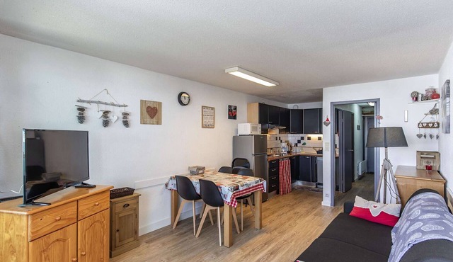 Studio cabin 5 people, balcony, equipped kitchen, ski locker