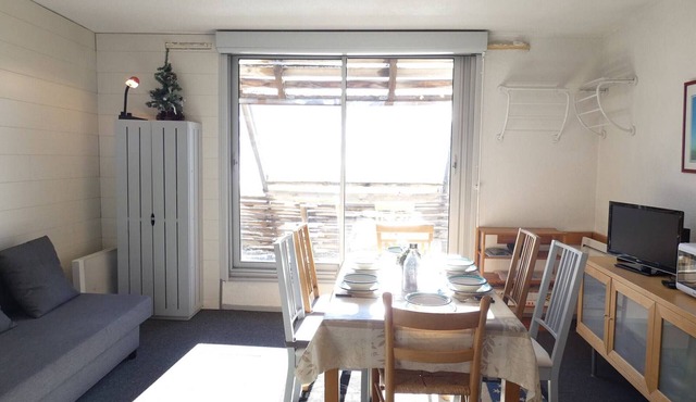 Studio cabin for 6 with balcony, south exposure, Club Engaly II