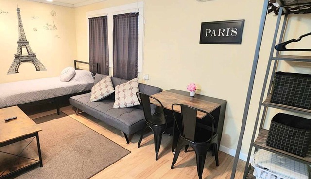 Studio Cabin in a Huge Lot! Extended Stay Available