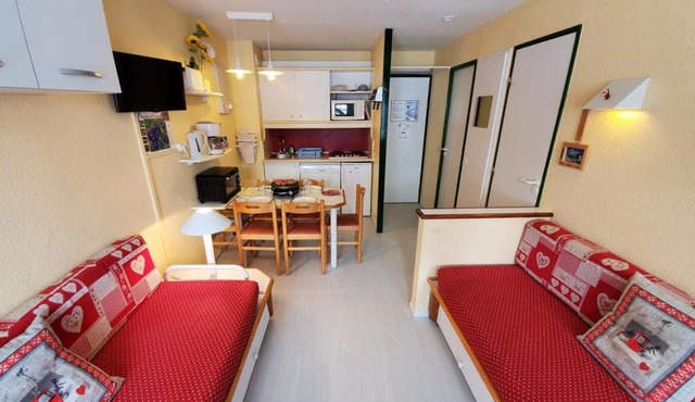 Studio cabine cosy avec balcon, bien équipé, accès rapide aux pistes et commerces – Montchavin Les Coches - FR-1-329-10
