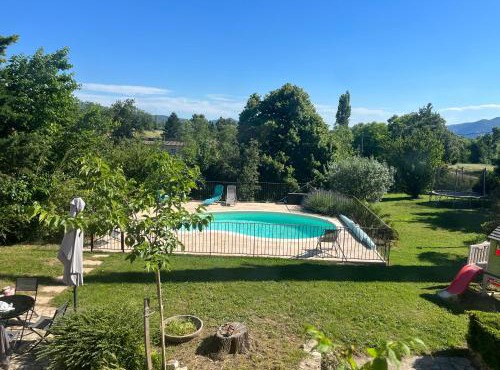 Studio calme avec jacuzzi privé