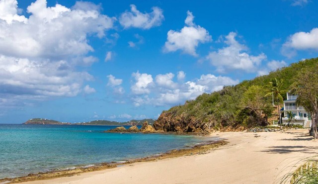Studio Condo, Sleeps 4, Mini Kitchen, at Limetree Beach Resort, Saint Thomas!