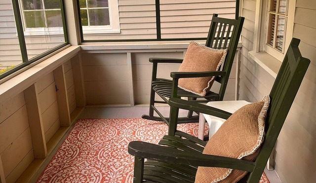 Studio Cottage Getaway Blossoms Cottage #5