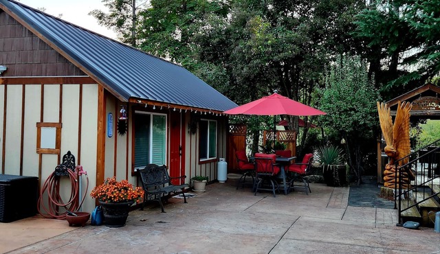 Studio Cottage On One Of The Top Ranked Steelhead Holes On The Upper Rogue