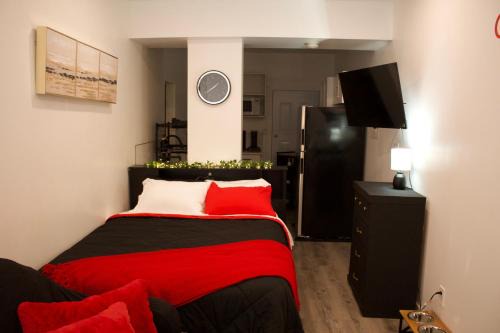 Studio - Cozy Downtown Hideaway