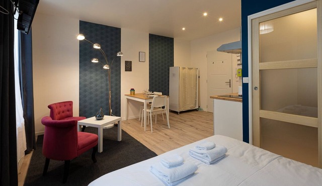 Studio-Deluxe-Ensuite with Bath