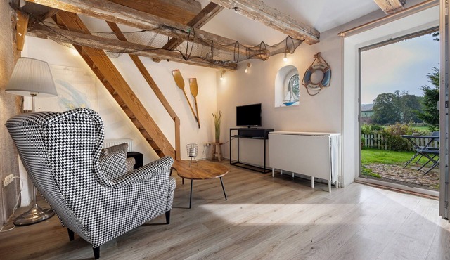 Studio 'Die Kajüte' with private terrace and own garden