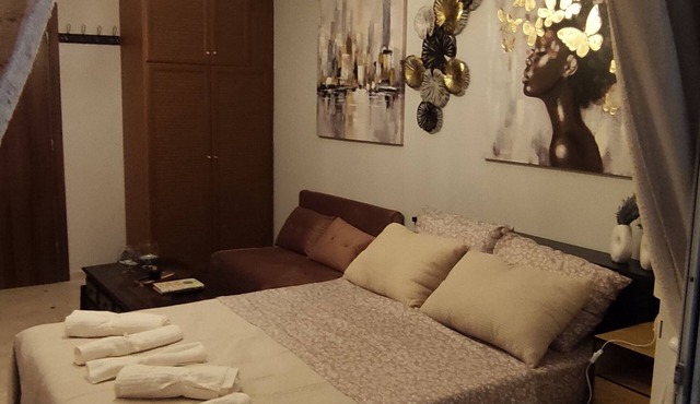 Studio Dream in brilliant Nea Styra with WiFi, AC