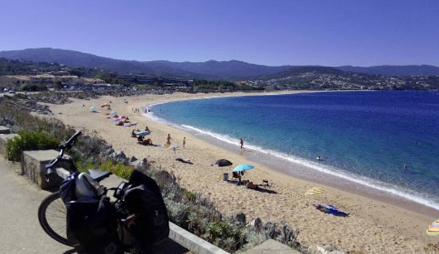 Studio et Terrasse Privative à 20m de la Plage