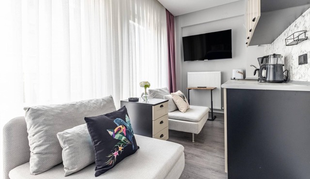 Studio Flat 4 min to Bomontiada, 10 min to Citys