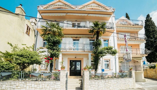 Studio flat near beach Selce, Crikvenica (AS-5206-b)