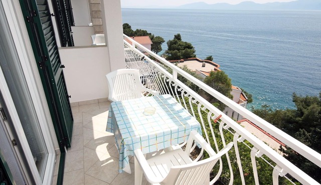 Studio flat with balcony and sea view Drvenik Gornja vala, Makarska (AS-4890-c)
