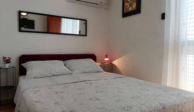 Studio flat with balcony and sea view Igrane, Makarska (AS-24696-a)