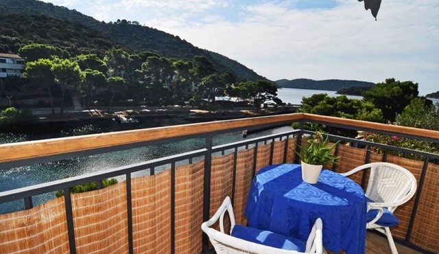 Studio flat with balcony and sea view Pasadur (Lastovo) (AS-8351-a)